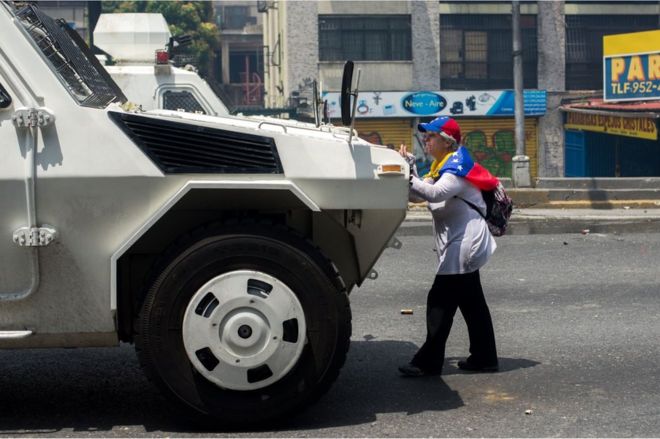 Venezuelan Lady Protest 2017